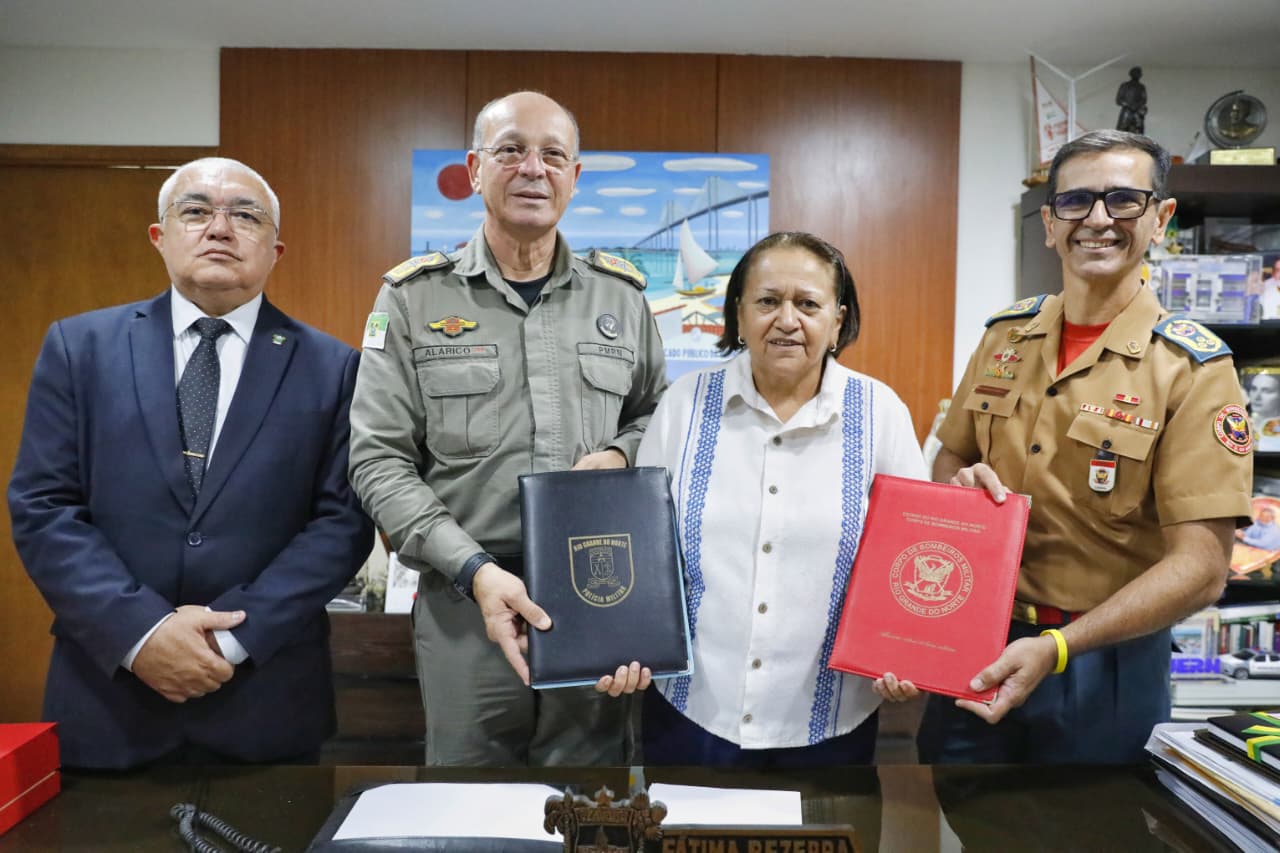 Leia mais sobre o artigo Governo do RN promove 735 oficiais e praças da Polícia Militar e do Corpo de Bombeiros