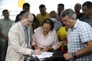 Leia mais sobre o artigo Governo do RN assina ordens de serviço para construção de 587 moradias em 25 municípios