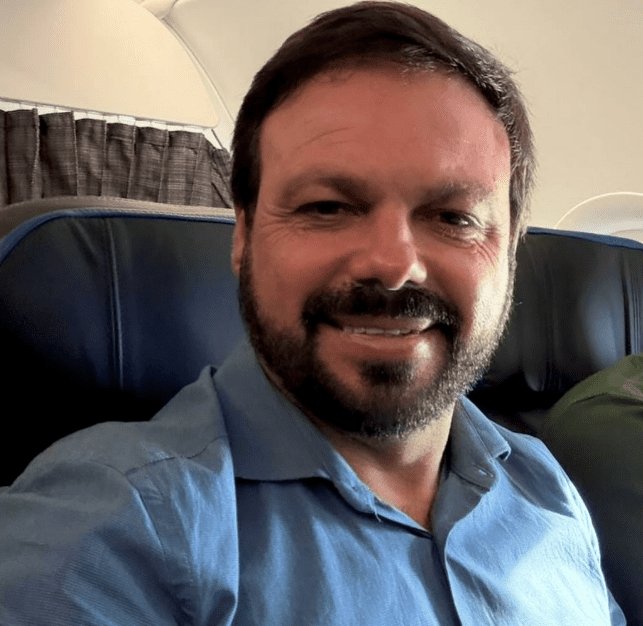 Leia mais sobre o artigo Prefeito de Touros, Pedro Filho a caminho de Brasília para a XXVII Marcha em Defesa dos Municípios