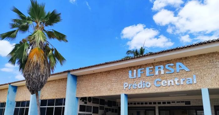 Leia mais sobre o artigo UFERSA abre seleção para Portador de Diploma com 2.700 vagas para 2026.2 e 2027.1