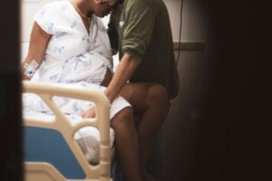 Leia mais sobre o artigo Morte de feto por deficiência na prestação de serviço médico gera direito à indenização