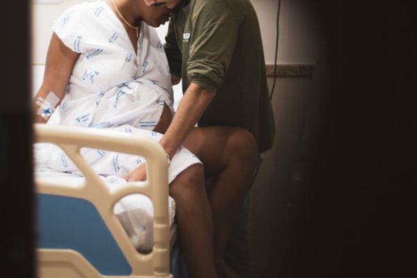 Leia mais sobre o artigo Morte de feto por deficiência na prestação de serviço médico gera direito à indenização