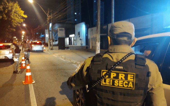Leia mais sobre o artigo Lei Seca autua 45 condutores durante fiscalização em Assú/RN