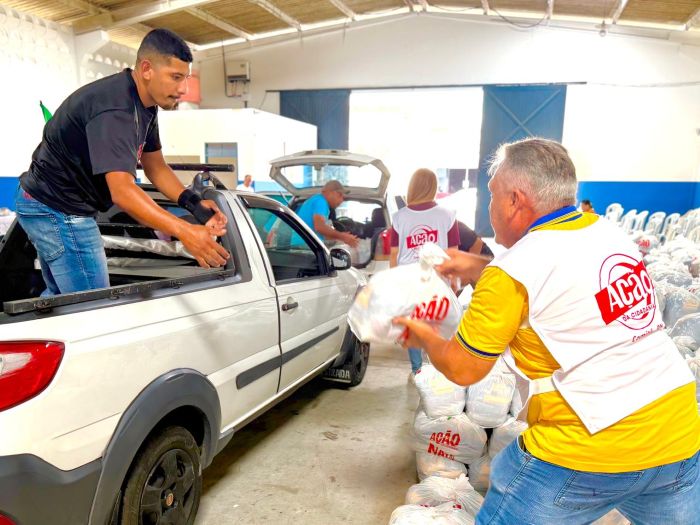 Leia mais sobre o artigo Após um mês de trabalho voluntário, 3 mil cestas básicas começam a chegar a quem mais precisa no RN