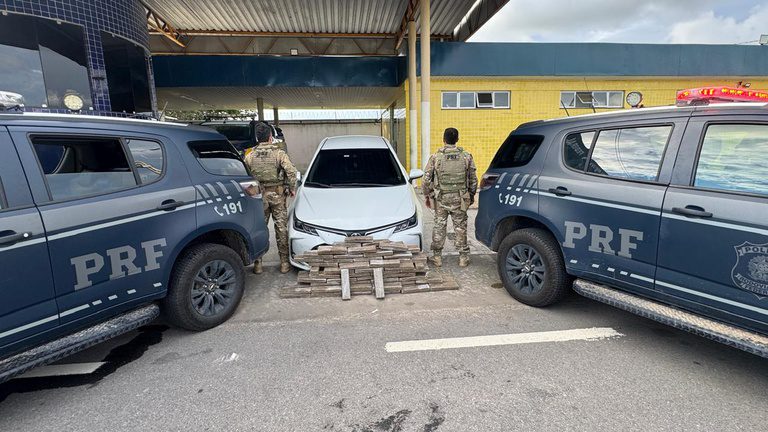 Leia mais sobre o artigo PRF apreende 126 quilos de maconha na BR-304 em Macaíba/RN