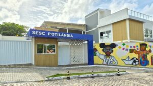 Leia mais sobre o artigo Alunos do Sesc RN transformam tradição sertaneja em arte na mostra Vaqueiro de Gibão