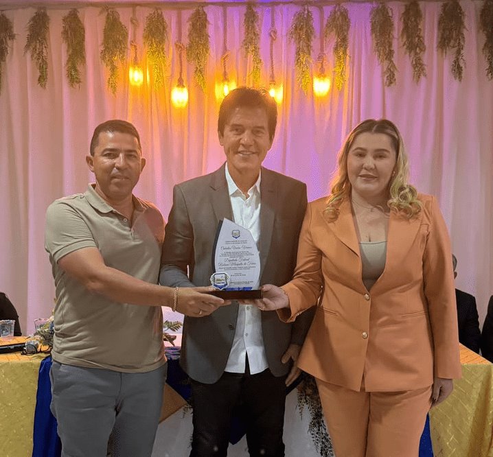 Leia mais sobre o artigo Robinson Faria é homenageado em Venha-Ver e recebe título de Cidadão Honorário da Câmara Municipal