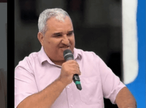Leia mais sobre o artigo Pesquisa espantânea já coloca Holderlin Silva entre os nomes mais lembrados para deputado estadual