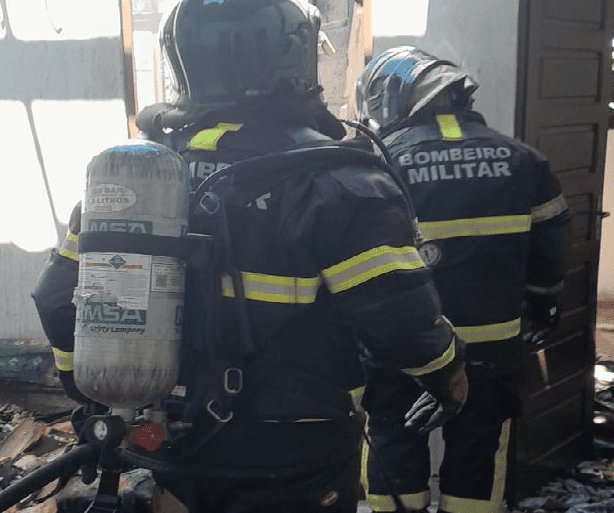 Leia mais sobre o artigo Corpo de Bombeiros do RN atendem duas ocorrências de incêndio no litoral sul do RN