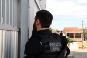 Leia mais sobre o artigo Polícia Civil prende homem em flagrante por assalto em Alto do Rodrigues