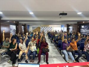 Leia mais sobre o artigo Servidores da saúde estadual denunciam privatização e aprovam paralisação para o dia 17/06