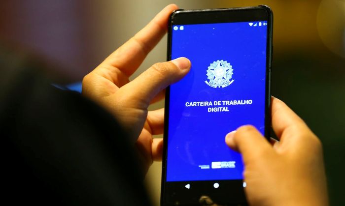 Leia mais sobre o artigo Mercado de trabalho formal cresce 2,6%; serviço público puxa alta