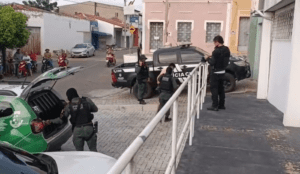 Leia mais sobre o artigo Polícias Civil e Militar do RN e CE deflagram operação e prendem três suspeitos de participação em duplo homicídio