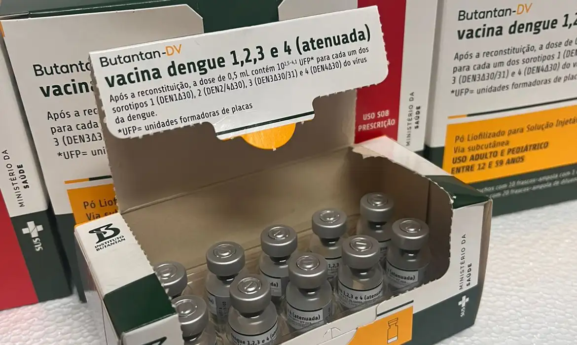 No momento, você está visualizando Ministério da Saúde suspende vacina contra a dengue do Butantan