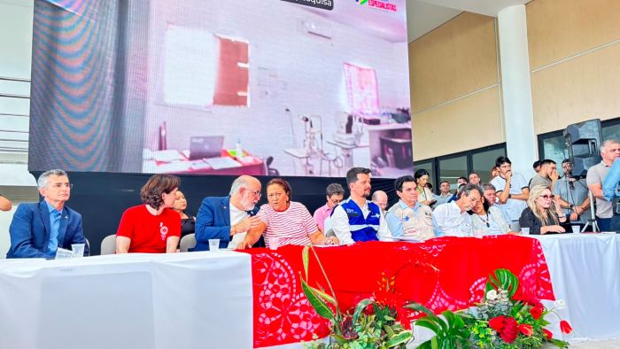 Leia mais sobre o artigo COSEMS-RN participa de solenidade de entrega de veículos e equipamentos do programa ‘Agora Tem Especialistas’
