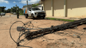 Leia mais sobre o artigo Colisões contra postes já deixaram mais de 75 mil pessoas sem energia no RN