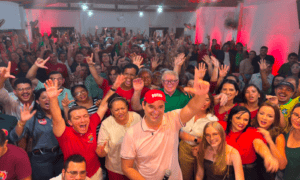Leia mais sobre o artigo Cadu de Lula reafirma compromisso com o RN em evento com mais de mil pessoas na Zona Leste