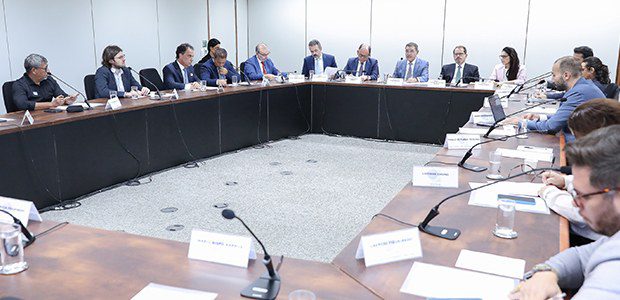 Leia mais sobre o artigo TSE e empresas de pesquisa fortalecem diálogo institucional sobre metodologias eleitorais