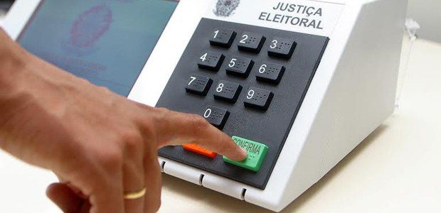 Leia mais sobre o artigo Eleições 2026: Prazo para solicitar voto em trânsito começa na próxima segunda-feira (20)