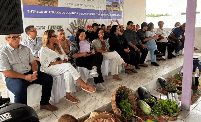 Leia mais sobre o artigo Incra no RN entrega 174 títulos de domínio para famílias de assentamento em Riachuelo