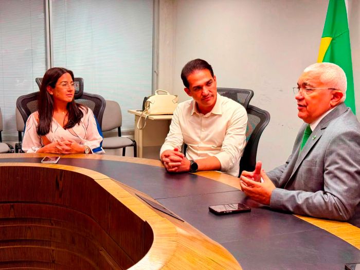 Leia mais sobre o artigo Kleber Rodrigues participa de reunião para reforçar segurança do 5º Gastrofest Tapuia, em Sítio Novo
