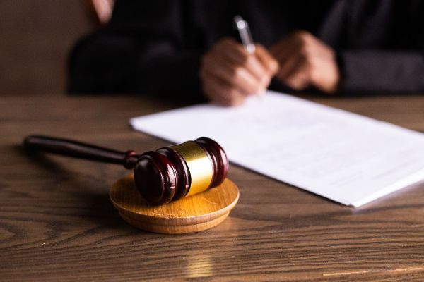 Leia mais sobre o artigo Justiça suspende temporariamente desocupação de área em Touros e determina mediação em conflito fundiário