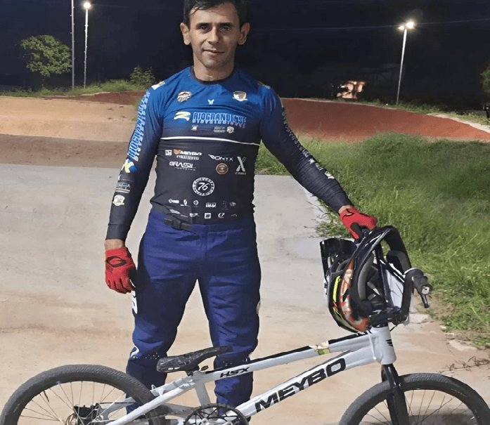Leia mais sobre o artigo Piloto de bicicross, Junior Banana morre após queda durante treino em Mossoró