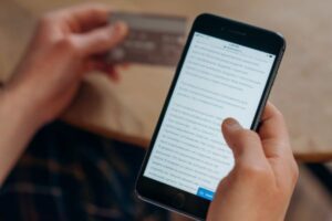 Leia mais sobre o artigo Banco digital é condenado após cliente perder mais de R$ 10 mil em golpe com falsa atendente