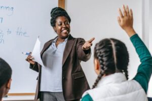 Leia mais sobre o artigo Município do RN é condenado a pagar diferenças a professoras após erro em cálculo salarial