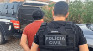 Leia mais sobre o artigo Três suspeitos são presos após família ser mantida refém por seis horas e sofrer prejuízo de mais de R$ 60 mil em Natal