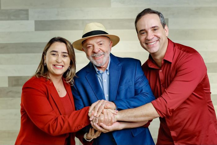 No momento, voc&ecirc; est&aacute; visualizando Lula refor&ccedil;a apoio a Cadu e Samanda em encontro em Bras&iacute;lia