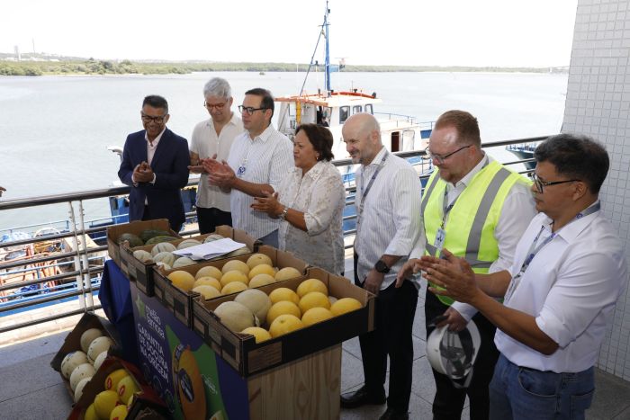 Leia mais sobre o artigo Porto de Natal inicia exportação da safra de frutas 2026/2027 com projeção de R$ 1,42 bilhão