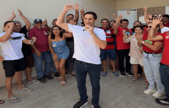 Leia mais sobre o artigo De município em município, Rafael amplia alianças e ganha força para o Senado com adesões em quatro municípios do Oeste