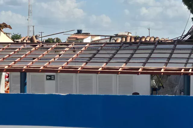 Leia mais sobre o artigo Teto de escola municipal desaba em Mossoró menos de 20 dias após inauguração