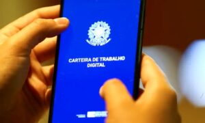 Leia mais sobre o artigo Desemprego cai para 5,3%, o menor para o trimestre terminado em julho