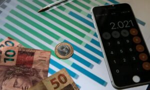 Leia mais sobre o artigo Pela 1ª vez desde março, mercado reduz expectativa para Selic em 2026