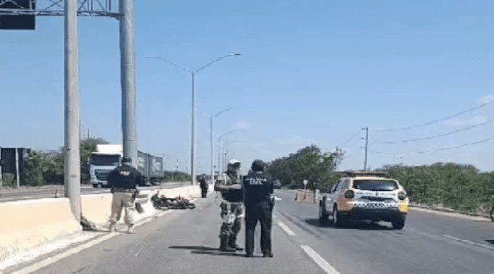 Leia mais sobre o artigo Grave acidente entre motocicleta e caminhão deixa um morto e outro ferido na BR-304