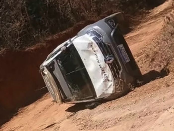Leia mais sobre o artigo Viatura da PM capota em estrada no interior do RN