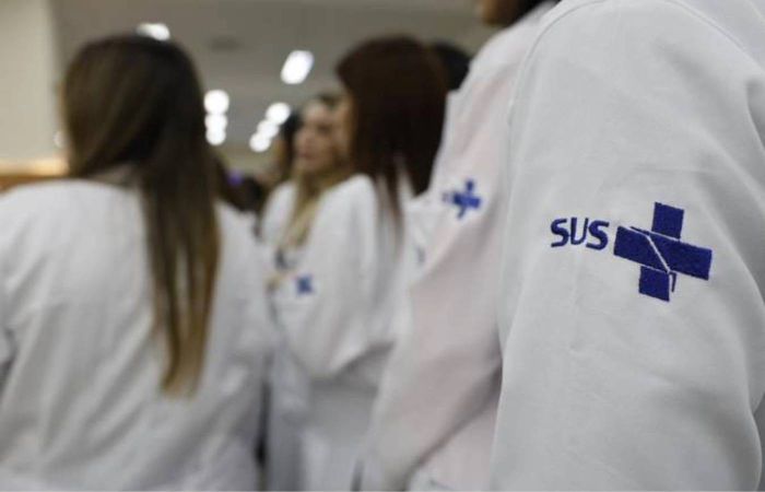 Leia mais sobre o artigo Novo piso dos médicos pode gerar impacto de R$ 25,9 bi aos cofres municipais, diz CNM