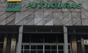 Leia mais sobre o artigo Petrobras anuncia descoberta de petróleo na Foz do Amazonas