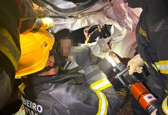 Leia mais sobre o artigo Capotamento deixa uma pessoa morta e três feridas na BR-406 entre João Câmara e Jandaíra