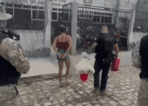 Leia mais sobre o artigo Polícias Civil e Militar prendem suspeita e apreendem drogas durante cumprimento de mandado em João Câmara