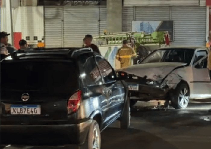 Leia mais sobre o artigo Colisão entre dois carros é registrada na BR-406, em João Câmara