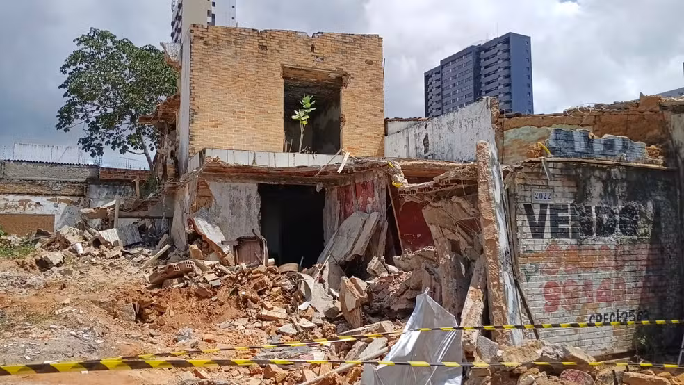 Leia mais sobre o artigo Laje cai sobre pedreiro durante demolição de imóvel na Zona Sul de Natal