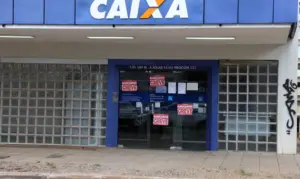 Leia mais sobre o artigo Empregados da Caixa rejeitam proposta da empresa e greve continua