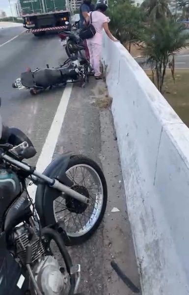 Leia mais sobre o artigo Motociclista morre após despencar de Viaduto do 4º Centenário, em Natal