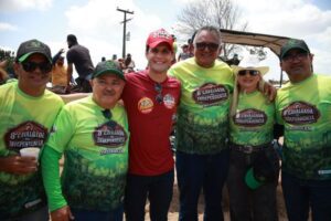 Leia mais sobre o artigo Com apoio do prefeito Jefferson Gomes, ex-prefeito, vereadores e lideranças, Rafael participa da maior cavalgada do Agreste em Brejinho