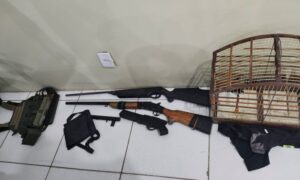 Leia mais sobre o artigo Três homens são presos por tráfico e posse ilegal de armas durante operação policial no interior do RN