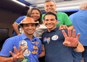 Leia mais sobre o artigo Kleber, Allyson e Carlos Eduardo participam de carreata e fortalecem campanha do 44 em Parnamirim