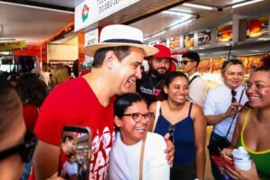 Leia mais sobre o artigo Cadu de Lula mobiliza população em caminhada nas feiras de Macaíba e do Alecrim